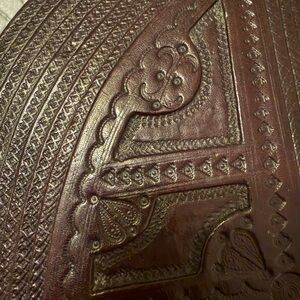 Vintage Embossed Leather Jewelry Box - Dark Brown